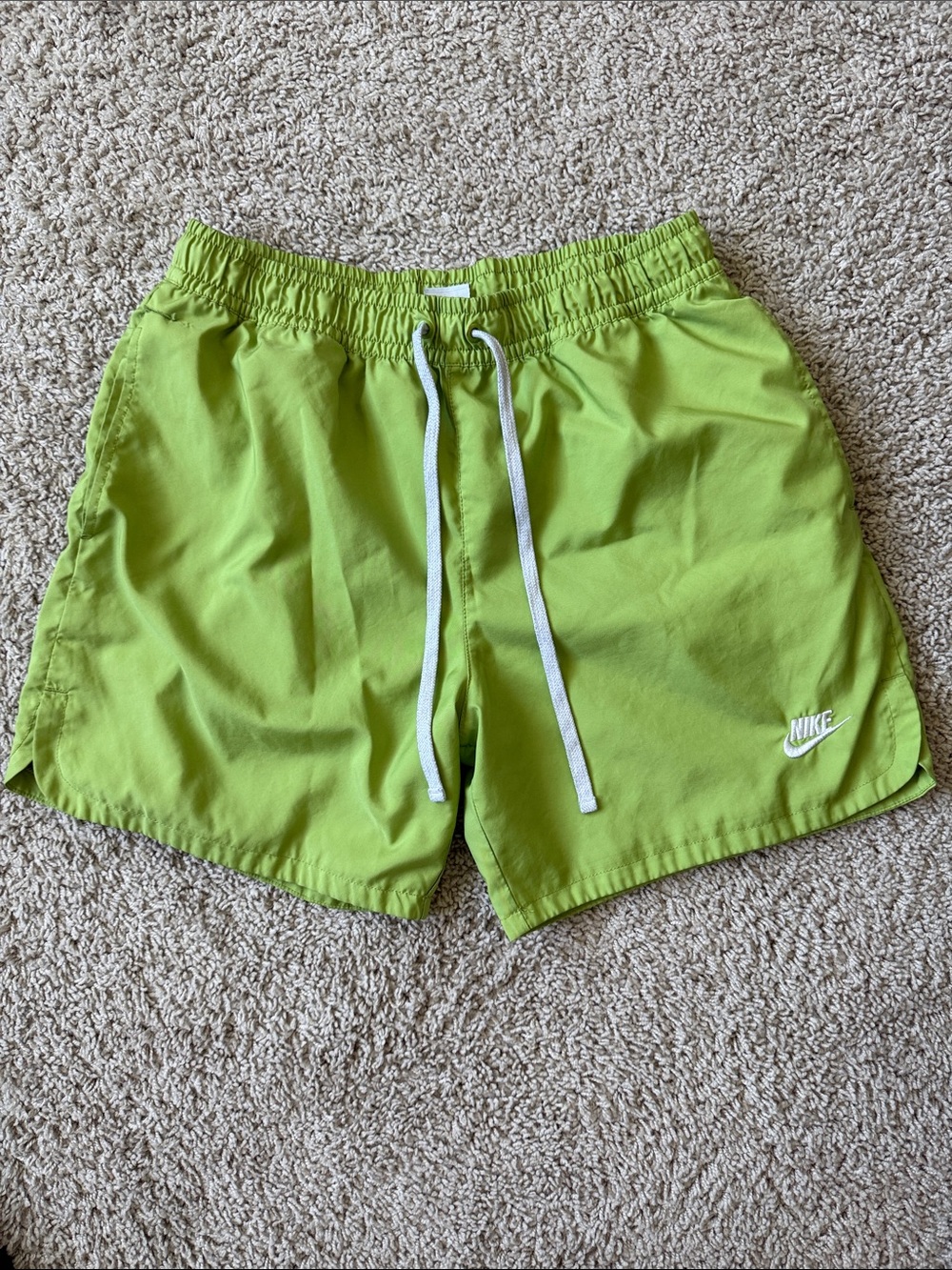 Nike Men’s Club Woven Flow Shorts
